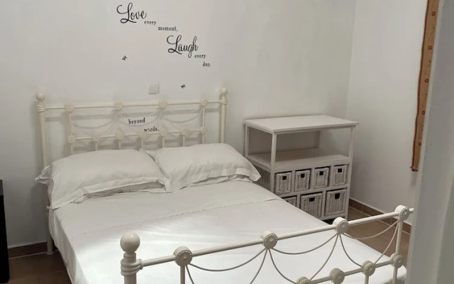 Rustic 1 Bd Stone Apt in Malonas Rodos