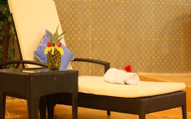 Land Beach Al Aqiq