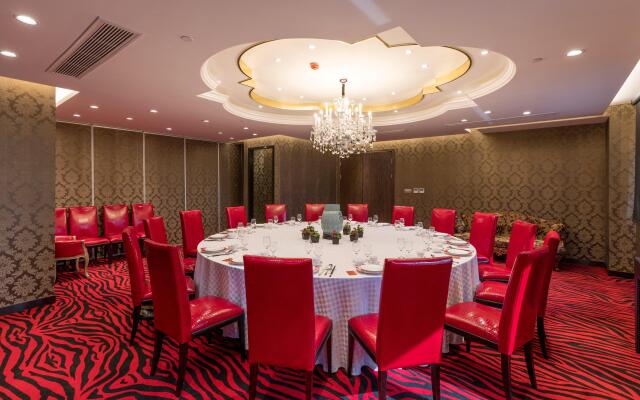 Crowne Plaza Shanghai Jinshan Hotel