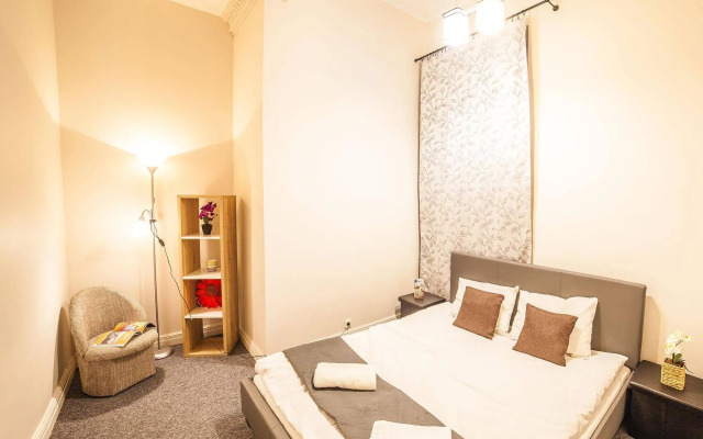 Mosaic Center Apartments