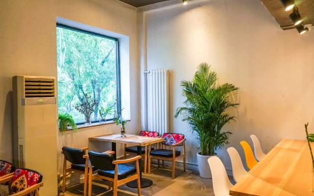 See you Hostel Lama Temple&Tian'anmen& Forbidden City ,One stop on the special line to the airport