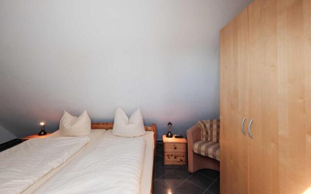 Bernstein-Fewos ca 15 Gehminuten zum Ostseestrand