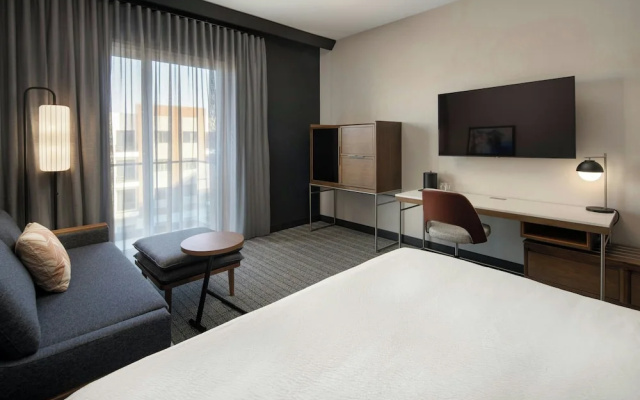 Courtyard By Marriott Sand City Monterey