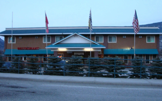 Canadas Best Value Inn & Suites Castlegar
