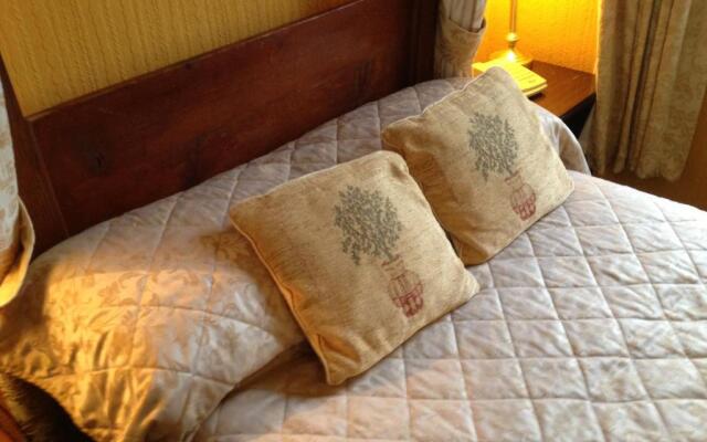 Ty Newydd Country Hotel