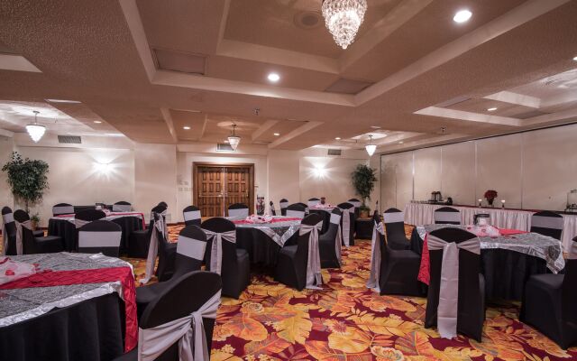 MCM Elegante Suites Abilene