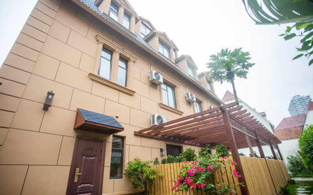 Yintan Zeyinju Hotel