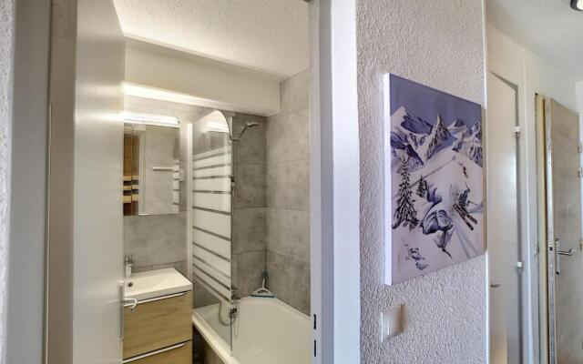 Appartement Les Menuires, 1 pièce, 4 personnes - FR-1-178-54