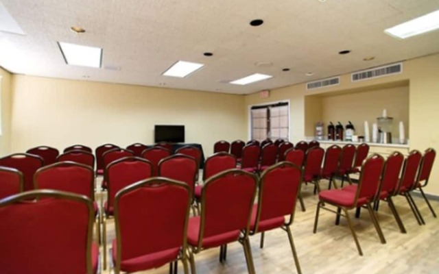 Travelodge by Wyndham Tucson Airport