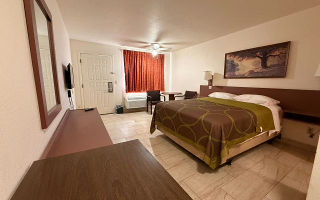 Del Rio Hotel O near Mesa Downtown