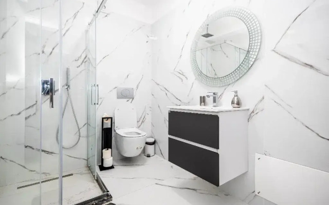Apartamente WHITE TITANIC cm