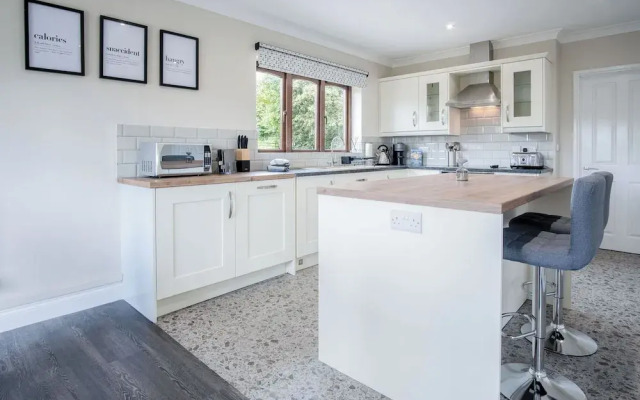 Springfield Lodge - 3 Bedroom Home - Princes Gate