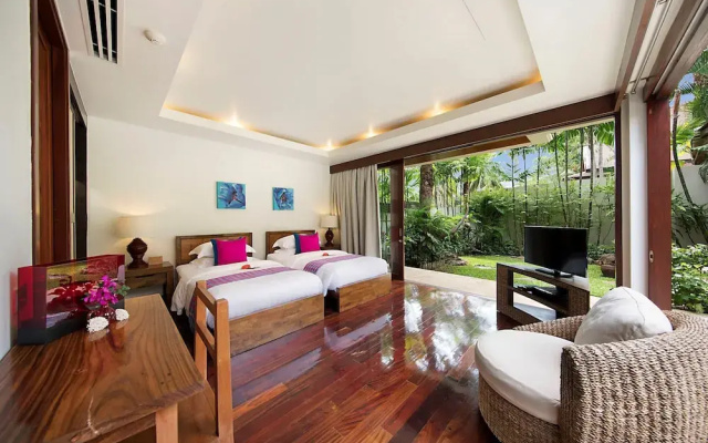 Dhevatara Cove