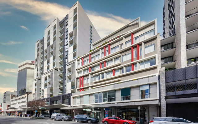 Holiday Inn & Suites Sydney Bondi Junction by IHG