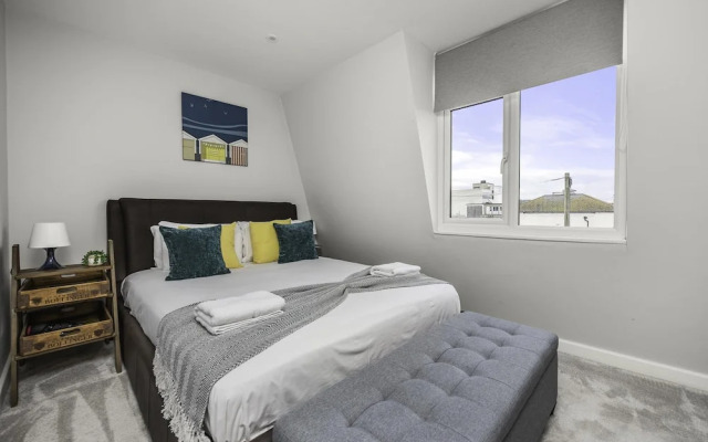 Sunset Townhouse With Free Parking