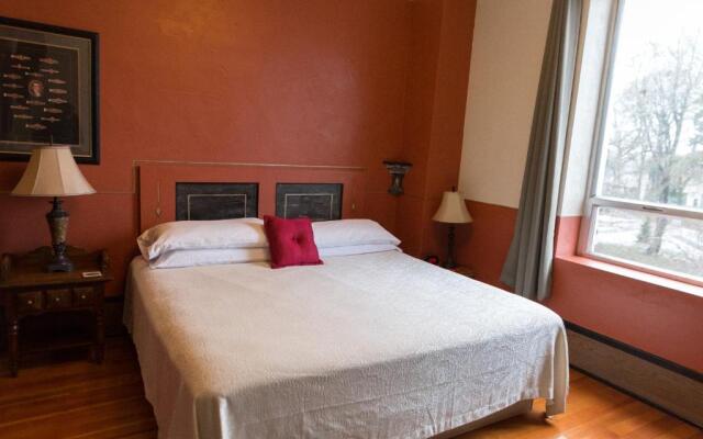 Centralia Square Grand Ballroom and Vintage Hotel