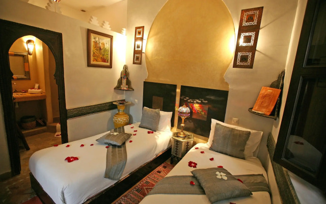 Riad La Porte Rouge By La Siredrah