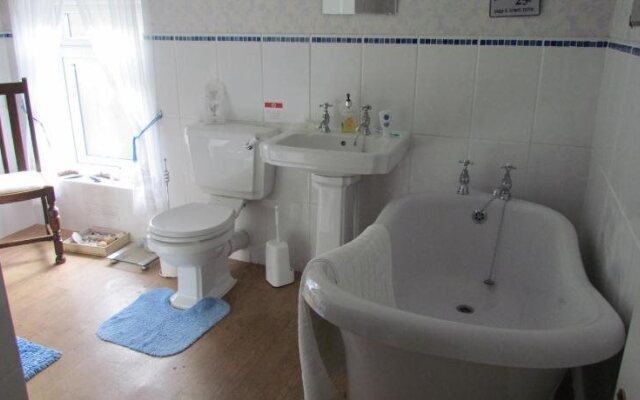 Celyn Villa Bed and Breakfast