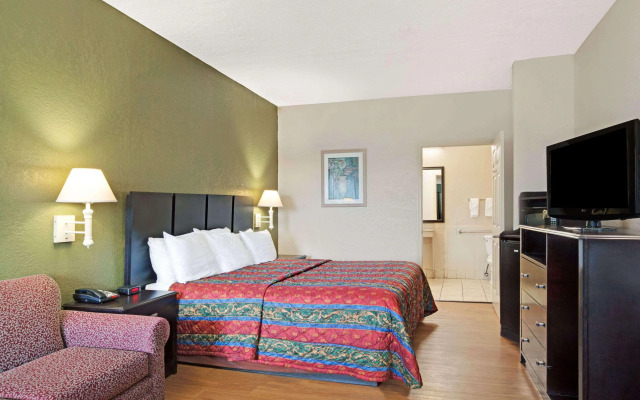 Red Roof Inn Plus+ Galveston - Beachfront