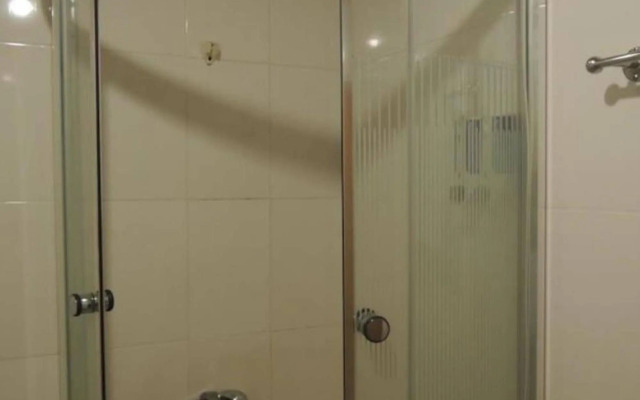 Phung Long Hotel