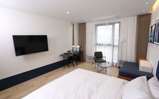 Orchid Hotel