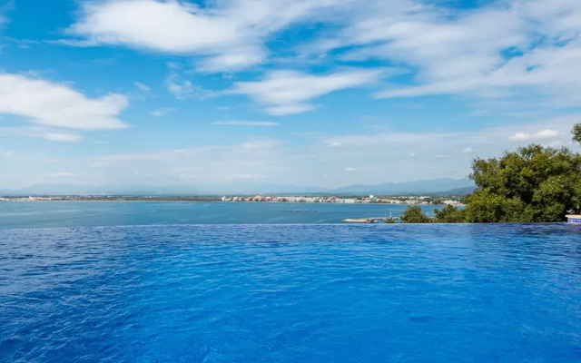 Castell Mar 1007 in Roses