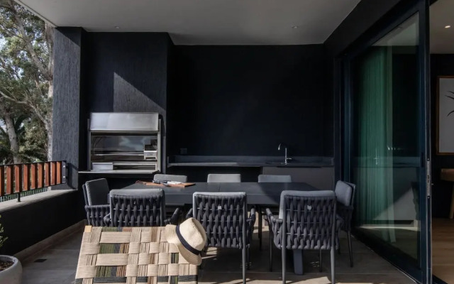 Incredible Camps Bay Escape w Pool Solange Villa