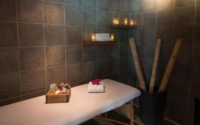 Holiday Inn Santiago - Airport Terminal by IHG