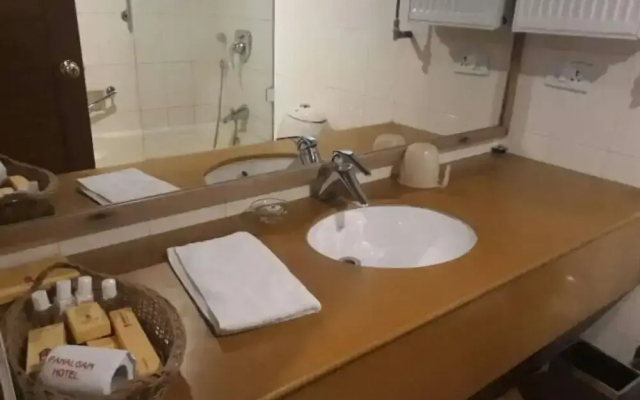 Hotel Bright Palace