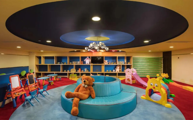 Hilton Linzhi Resort