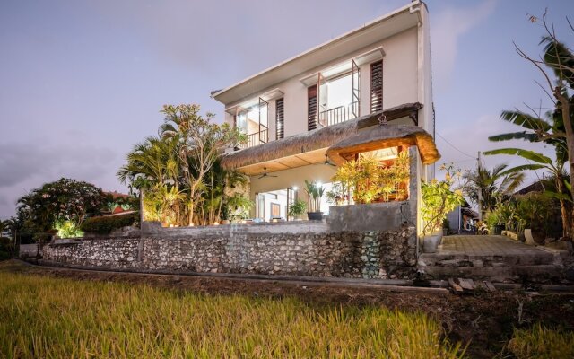 Villa Anyar