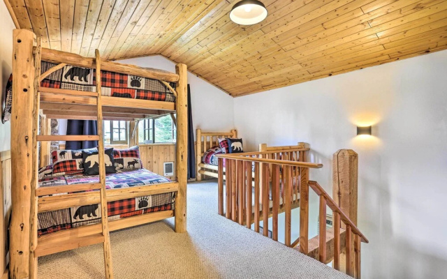 Peaceful Cabin w/ Mtn + River Views, Fire Pit