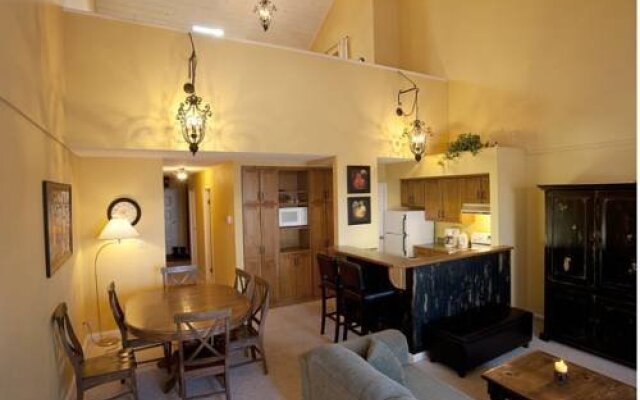 Innwest Kirkwood Inn