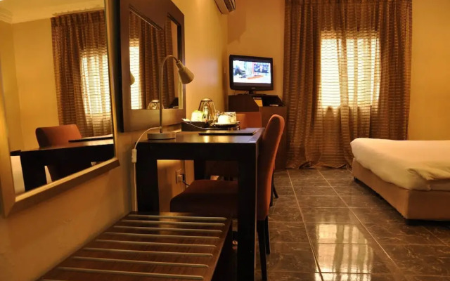 Impeccable Hotel by HomeVille Plus Benin