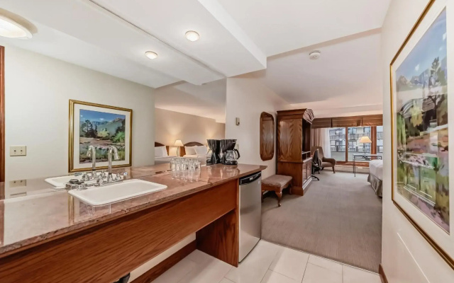 Jasper Inn & Suites by INNhotels