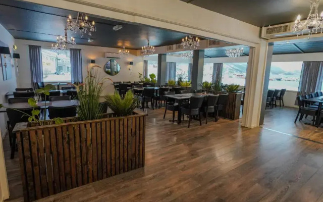 Reisafjord Hotel