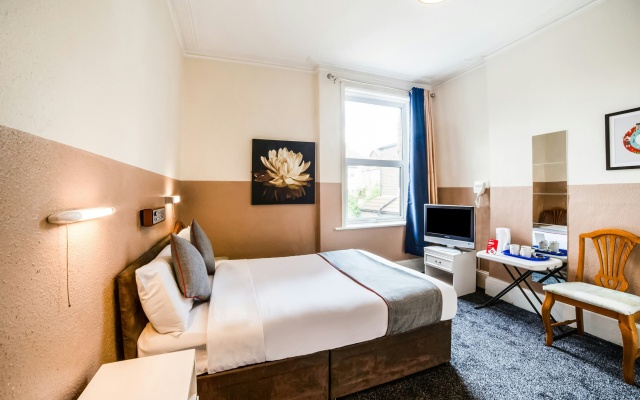Devine Beach Hotel, Westcliff Southend-On-Sea