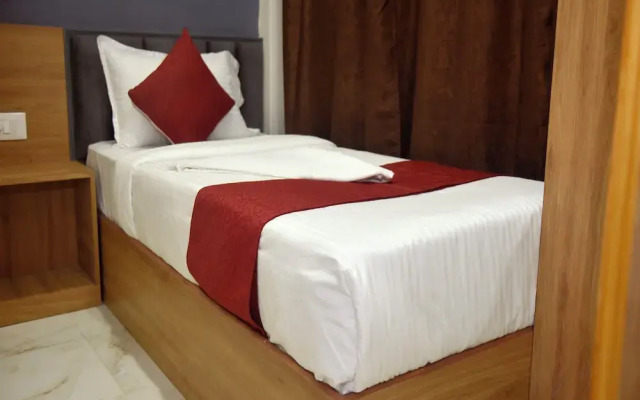 Vogue Cabin Stay Near NESCO