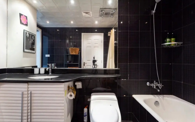 StarHome West Nanjing Road Branch