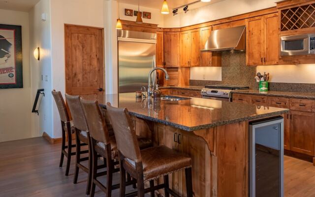 The Timbers 4o-3 Bedroom Condo