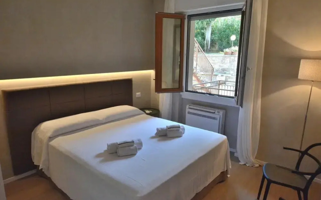 Leonardo Walsh Apartment