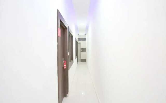 OYO 11034 Hotel JD Plaza