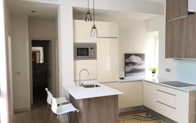 Apartamento T2, Tirso de Molina, luminoso y tranquilo