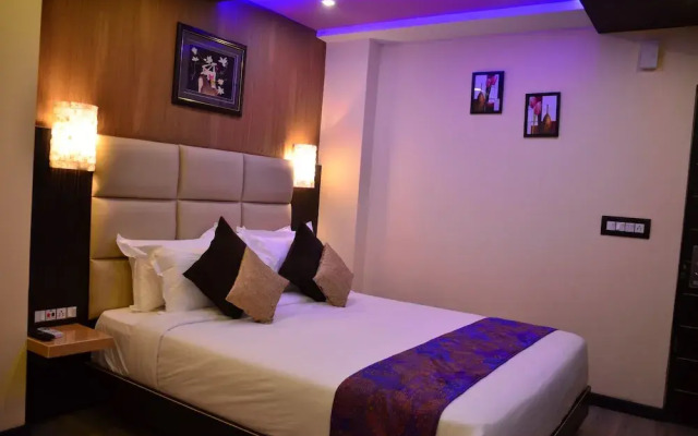 Dolphin Chocolate Inn