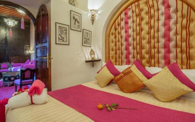 Room in BB - Riad Anabel - Rose Suite