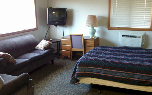 2nd Street Inn & Suites
