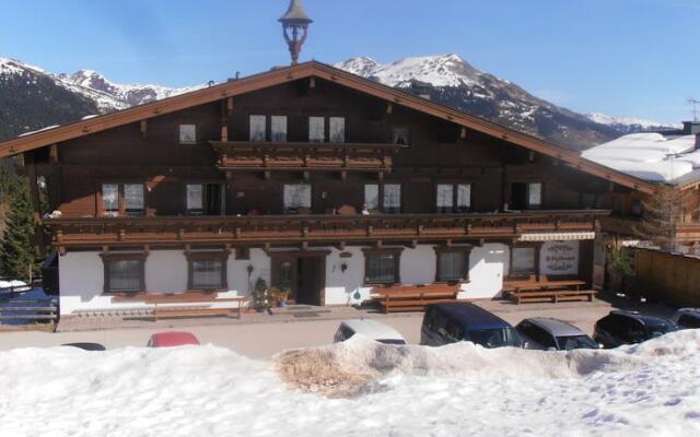 Hölzlbauer Anni Bachmair