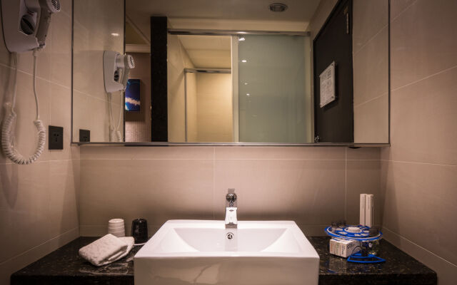 Guide Hotel Taichung ZiYou