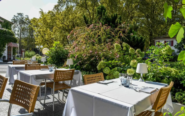 Hôtel Restaurant Le Commerce