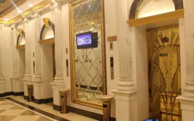 Royal Hotel